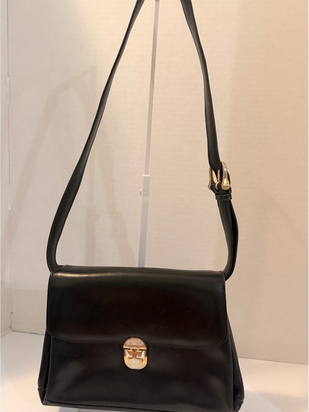 Fontana black leather shoulder bag